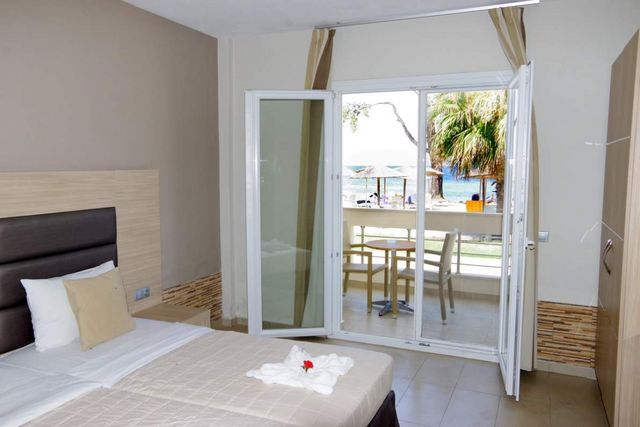 Rachoni Bay Resort